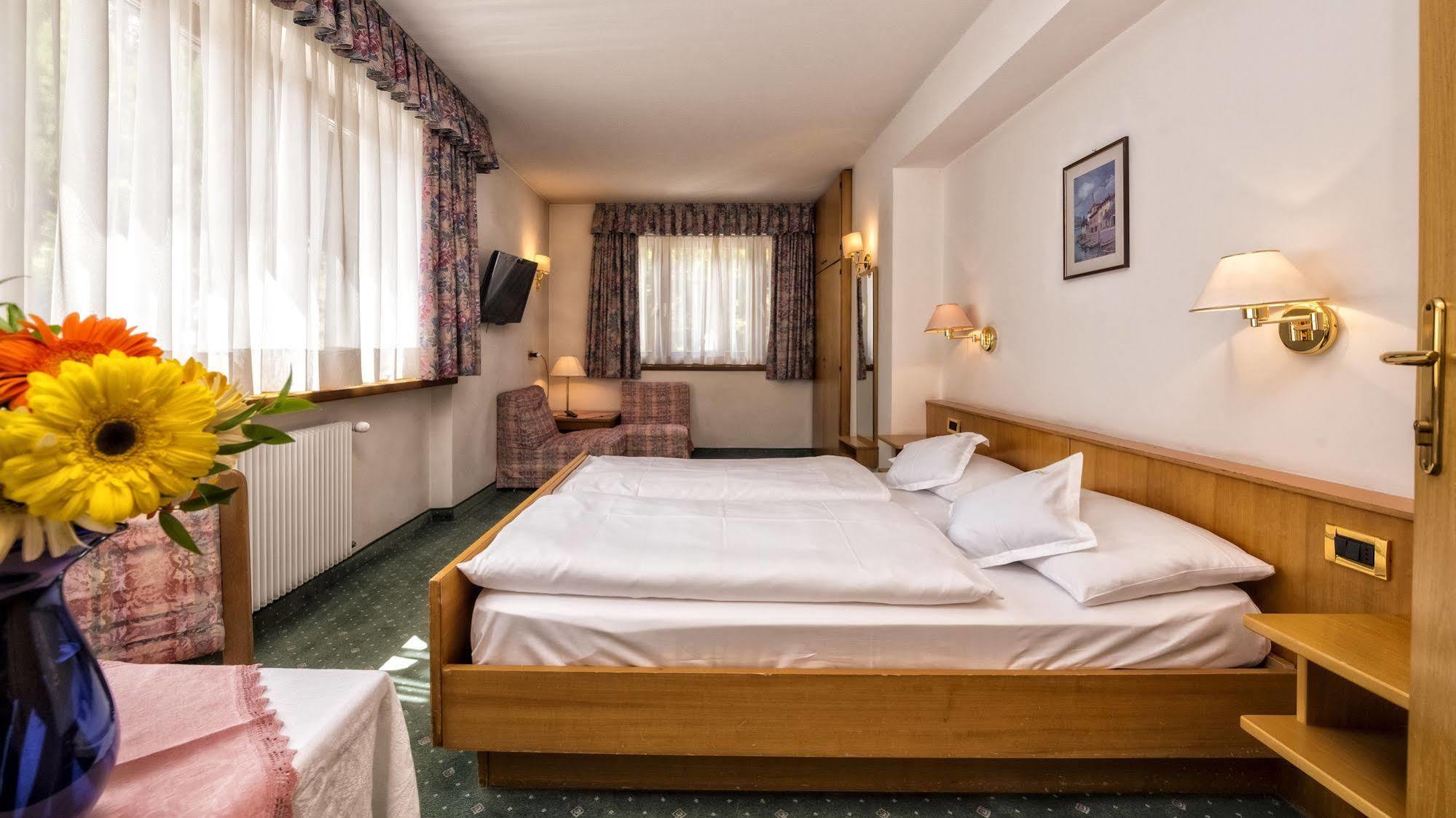 Hotel Armin Selva di Val Gardena Ngoại thất bức ảnh